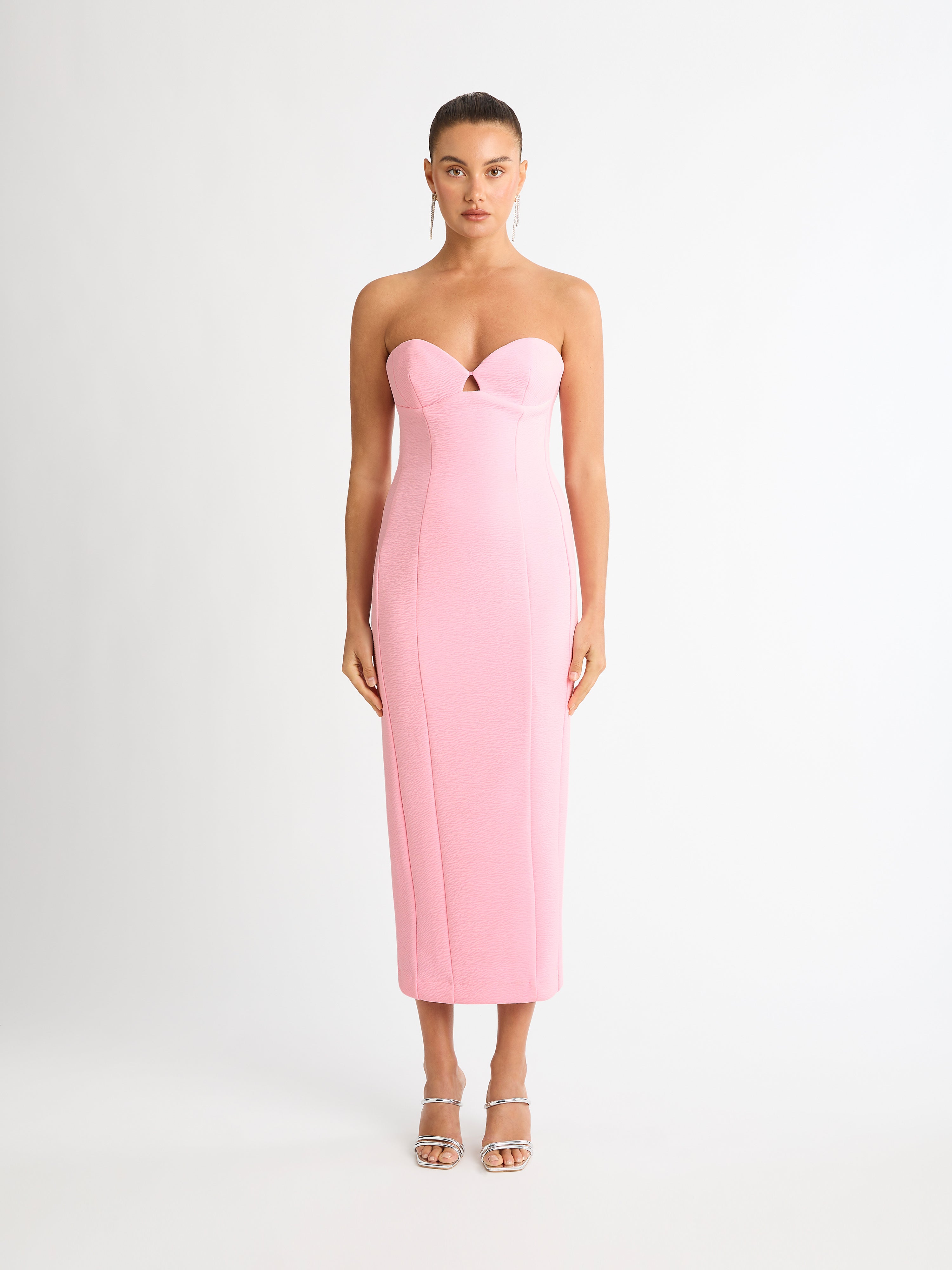 Shop Our Gorgeous Range of Pink Dresses This Winter SHEIKE