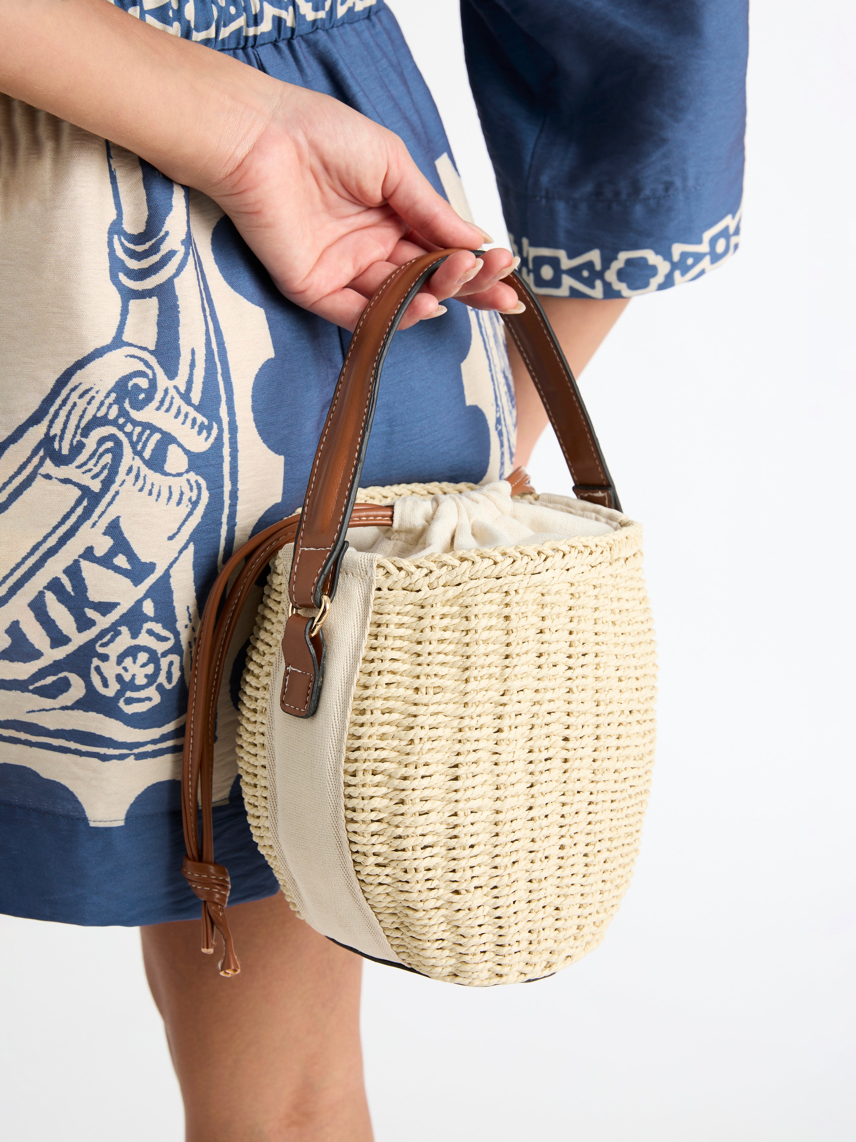 Raffia Bucket Bag Neutral Bucket Bag SHEIKE