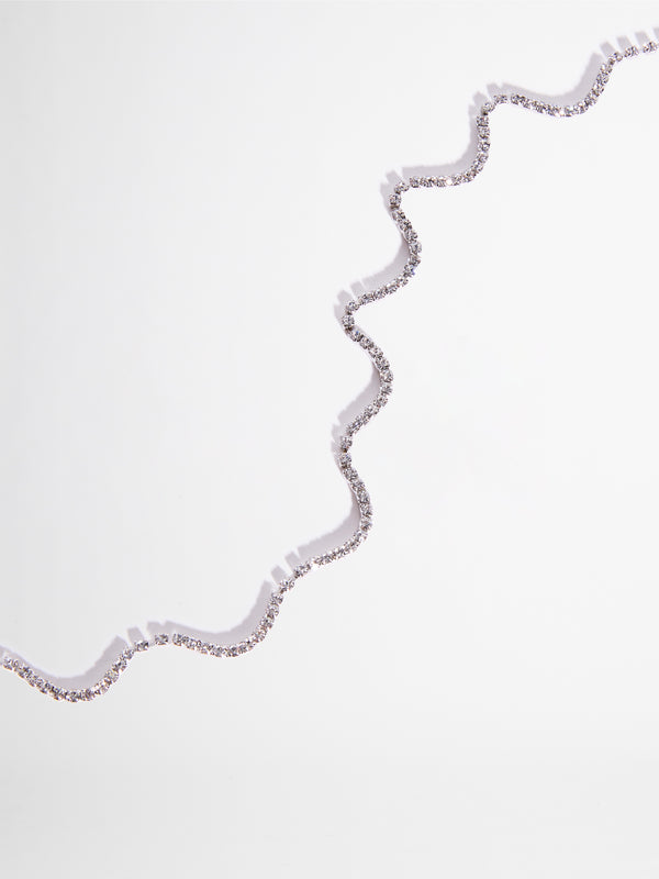 WAVY NECKLACE SILVER DETAIL IMAGE