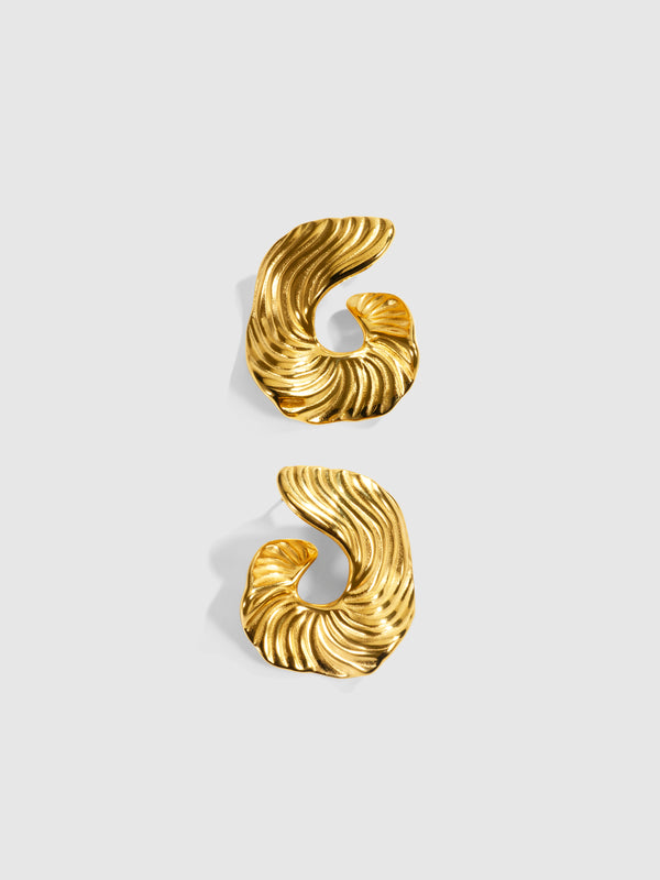 SHEIKE Camilla Earrings Gold 1007575 Detail Ghost Image