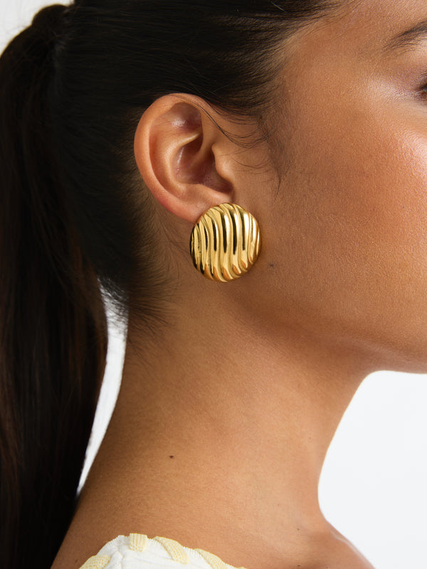 SHEIKE Sofia Earrings Gold 1007197 Model Image